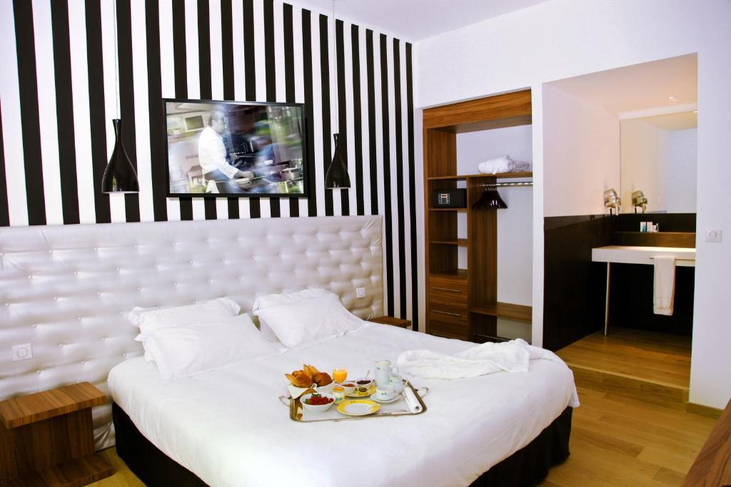 Le Pre Du Moulin - Maison Alonso - Hotel & Restaurant Sérignan-du-Comtat Стая снимка