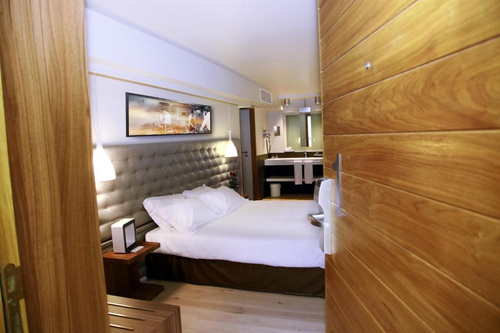 Le Pre Du Moulin - Maison Alonso - Hotel & Restaurant Sérignan-du-Comtat Стая снимка